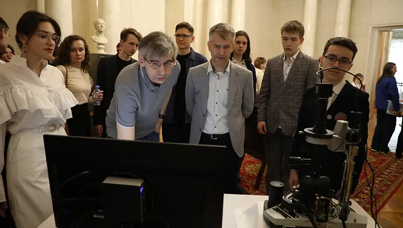 Юные физики и наномир: «Активная Фотоника» на церемонии РАН